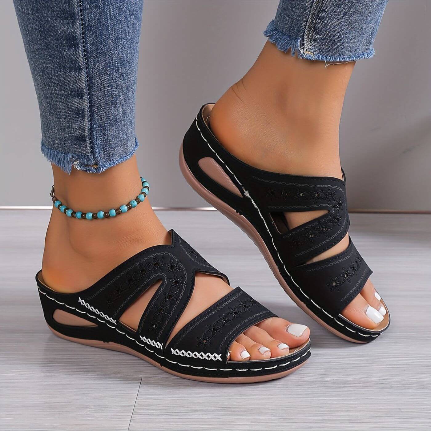 Sandals Women's Slip-Resistant Orthopedic | Veloria™ Front